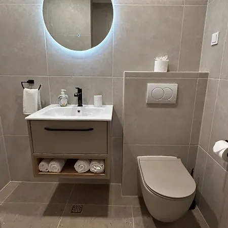 Rose New 2br With Garden Patio In Lapad * Dubrovnik