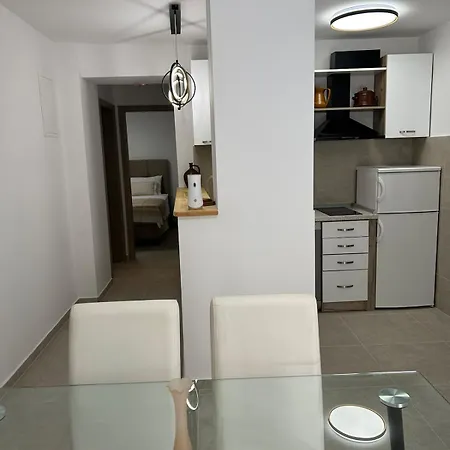 Lägenhet Rose New 2br With Garden Patio In Lapad